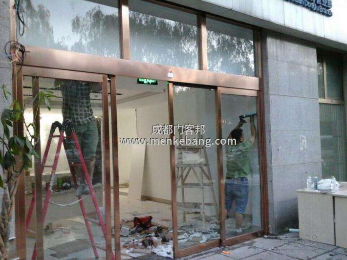 電動(dòng)玻璃門停電怎么開