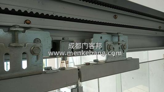 自動門的導軌及滑輪磨損原因及解決方法