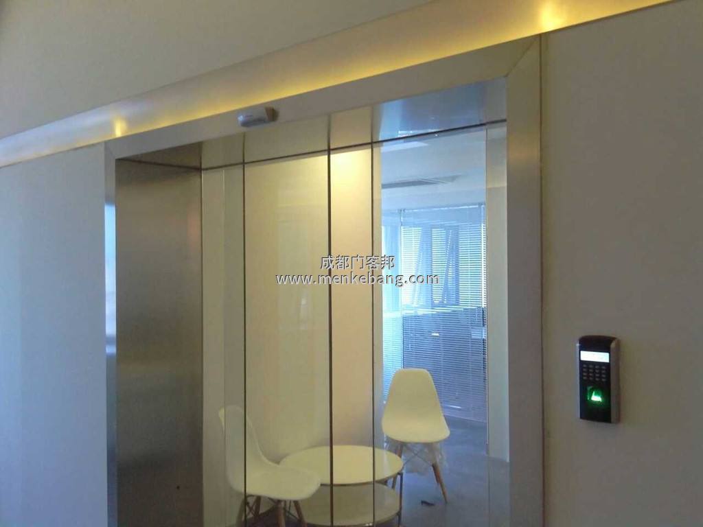 感應門控制門常開不能關閉